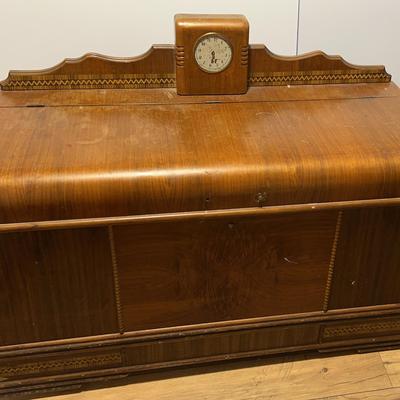 Roos Sweetheart Cedar Chest
