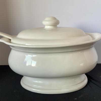 Faltzgraff Soup Tureen With Matching Ladle 