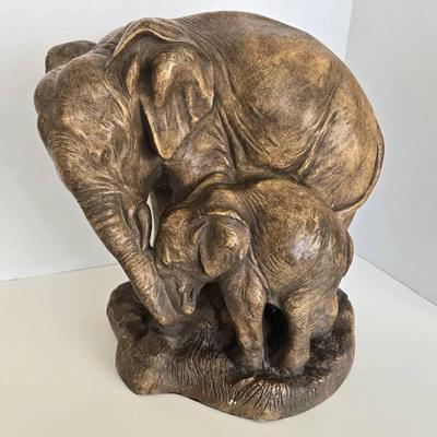 Milano Designs Elephant & Calf Ceramic Piece