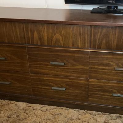 Bassett 9 Drawer Dresser 60x18x27 Contents Not Included 