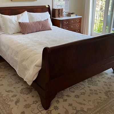 Charles P Rogers Mahogany Fire Veneer Sleigh Queen Size Bed Frame 