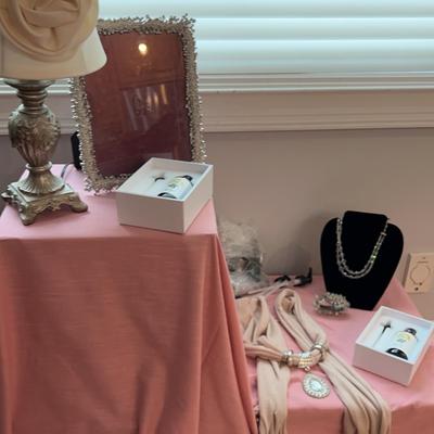 Essential Oil/Jewelry