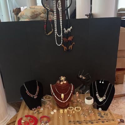 Costume Jewerly Lot 5