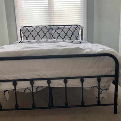 Wrought Iron Bed - Full