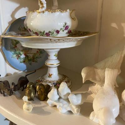 Sale Photo Thumbnail #34: pedestals collection of birds, milk glass