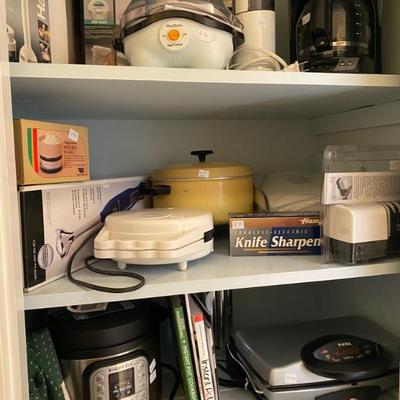 Sale Photo Thumbnail #77: 5 many small appliances