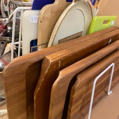 Sale Photo Thumbnail #76: 5 kitchen wooden cutting boards