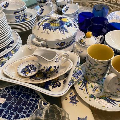 Sale Photo Thumbnail #38: spode bluebird beautiful set with many pieces