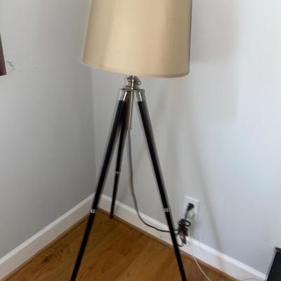 Sale Photo Thumbnail #50: Lamp 