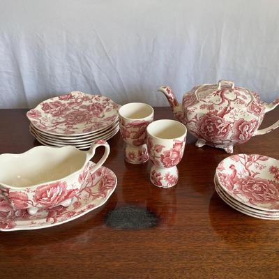 English Chippendale Johnson Bros England China Set
