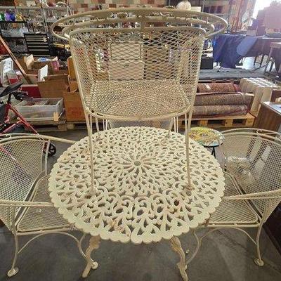 #4768 • Metal Patio Table with 4 Chairs
