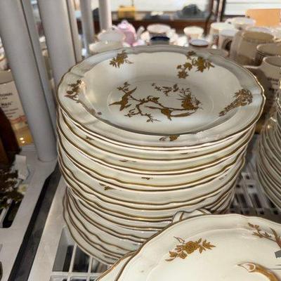 #3064 • Bernardaud Limoges Reine Elisabeth Porcelain Dinnerware
