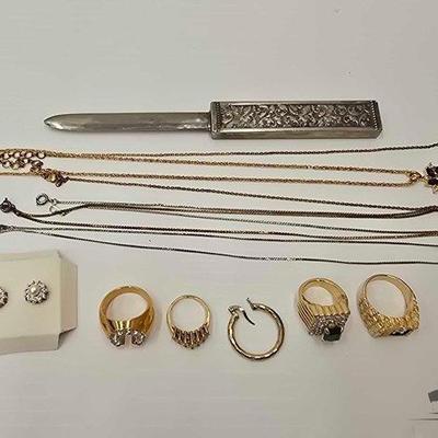 #1020 • Costume Jewelry
