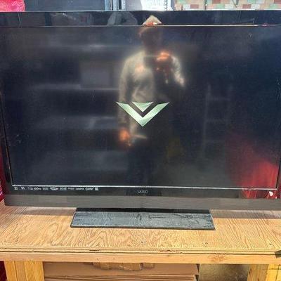 #7026 • 42” Vizio TV
