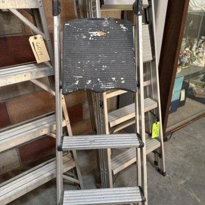 #6016 • Gorrila Ladders Easy Reach Step Stool
