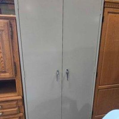 #4052 • Metal Storage Cabinet with Key
