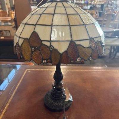 #7526 • Stained Glass Lamp
