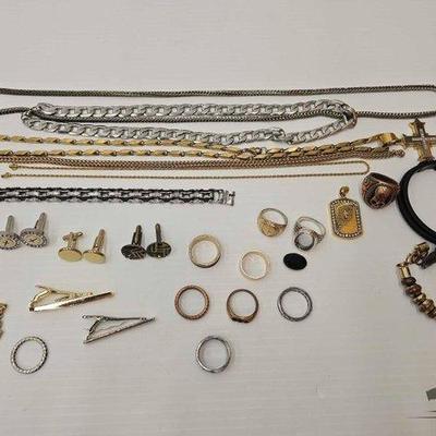 #1016 • Costume Jewelry
