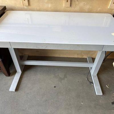 #4044 • Powered Stand Up Table
