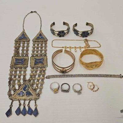 #1024 • Costume Jewelry
