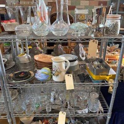 #3112 • Vases, Glasses, Plates, Cutlery, Figurines
