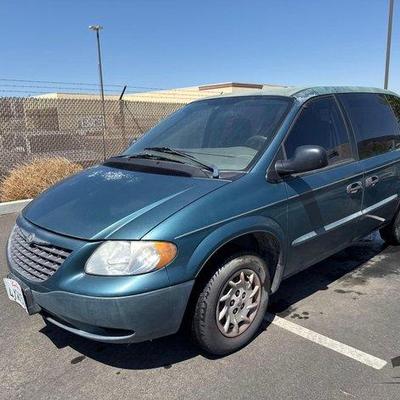 #290 • 2002 Chrysler Voyager Van
