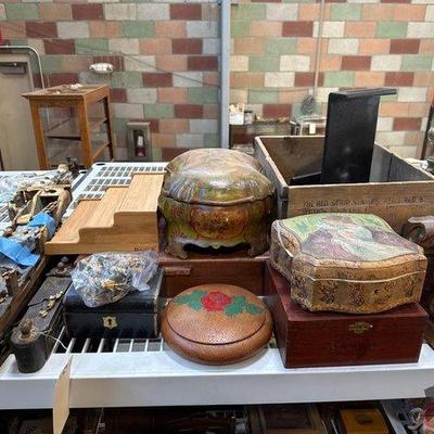 #3058 • Wooden Boxes, Book Ends and Decor
