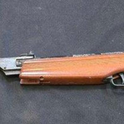 #2028 • Daisy Model 120 BB Gun .177
