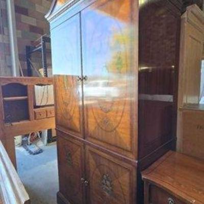 #4148 • Wooden Entertainment Hutch & Drawers
