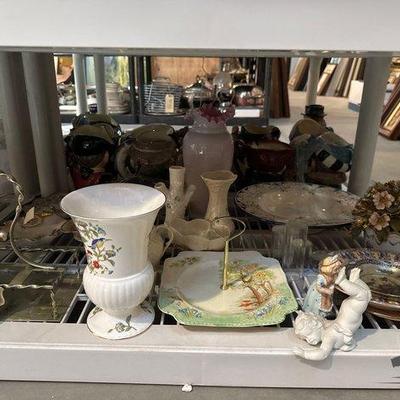 #3276 • Vase, Plates, Figurines
