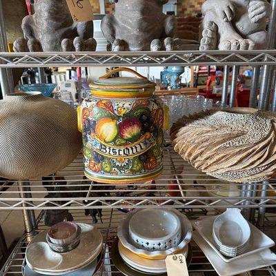 #3178 • 2 Vases and Bicotti Jar
