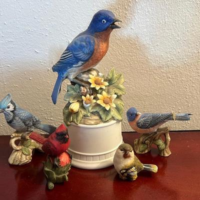 Lot 311: Resin And Porcelain Animal Figurines