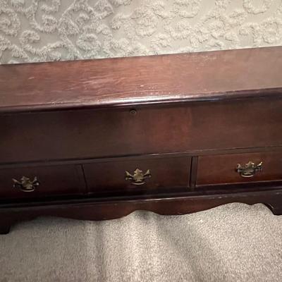 Lot 322: Mount Royal Furniture Cedar Chest