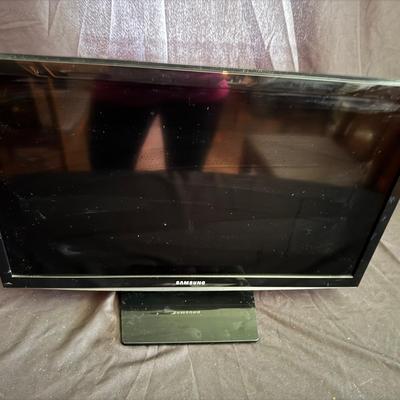 Lot 206: Samsung 24” LED TV 