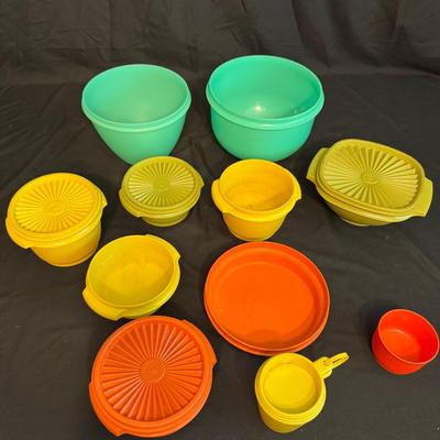 Lot 211: Vintage Tupperware Containers