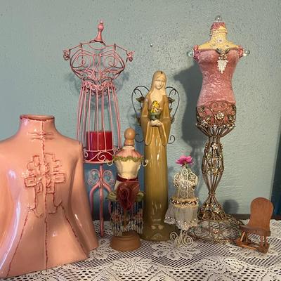 Lot 313: Christian Girly Pop Vanity Decor