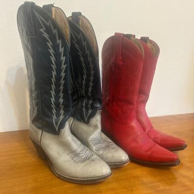 Vintage women's cowboy boots