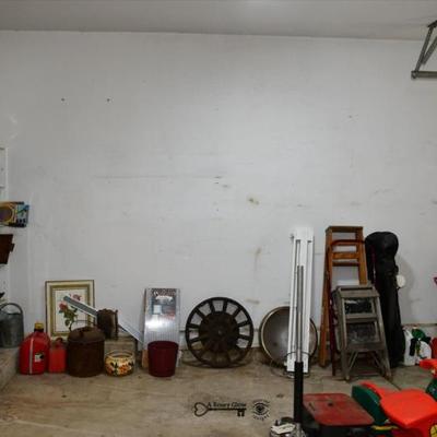 1028 garage