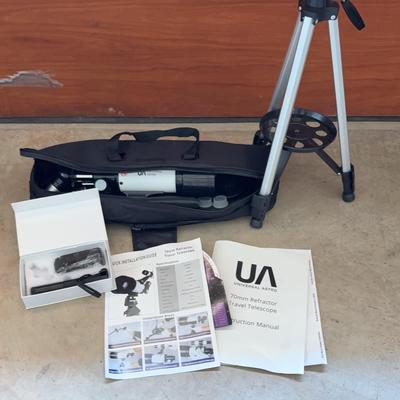 Universal Astro 70mm Refractor Telescope