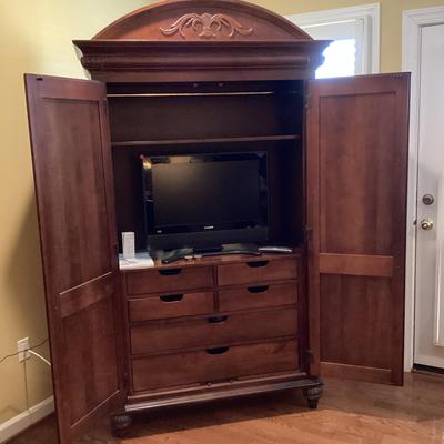 Armoire/Entertainment Console
