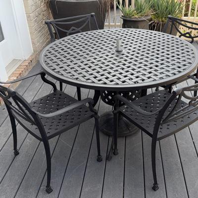 Round Black Metal Outdoor Patio Table & Chair Set