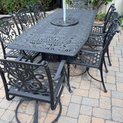 Black Metal Outdoor Patio Dining Table & Chair Set