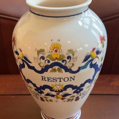 Delft - Reston Porcelain Vase