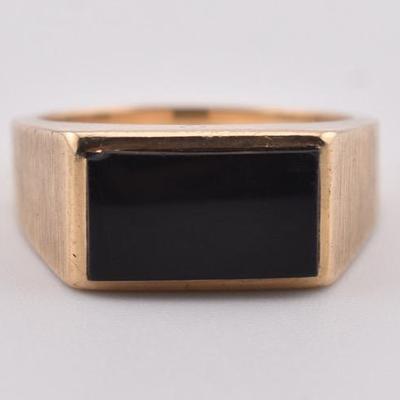 10k Yellow Gold Onyx Signet Ring