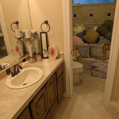 Sale Photo Thumbnail #606