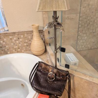 Sale Photo Thumbnail #556