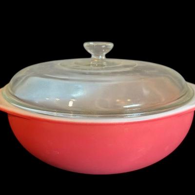 Pyrex Flamingo Pink 2-Quart Casserole Dish w/ Clear Glass Lid