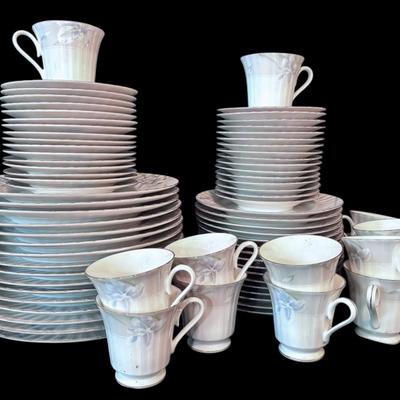 Petite Mikasa Bone Ballantyne China Set