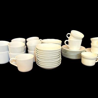 Richard Ginori Tea Cups, Saucers, Snack Plates, & More
