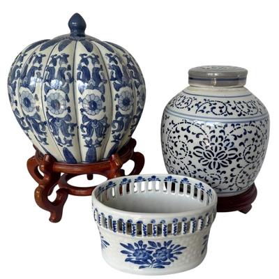 Vintage Blue & White Chinese Porcelain Jars